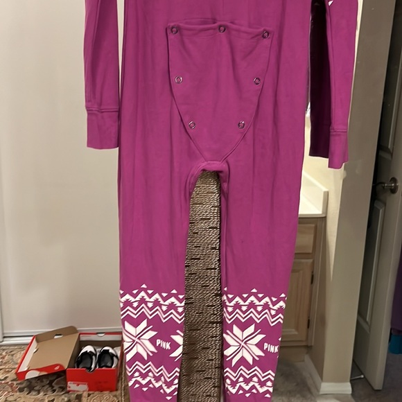 PINK onesie 💕💓❄️🩷🦄 - Picture 6 of 6